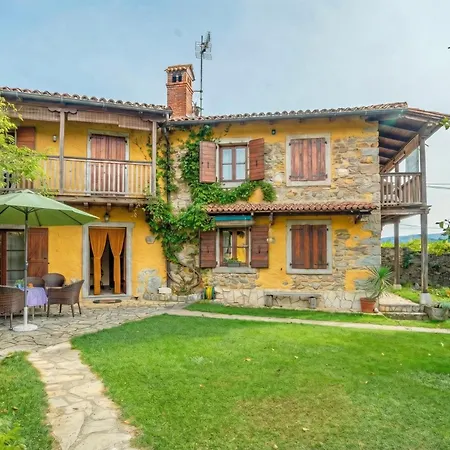 Traditional Karst House Rozina With Garden - Happy Vakantiehuis *
